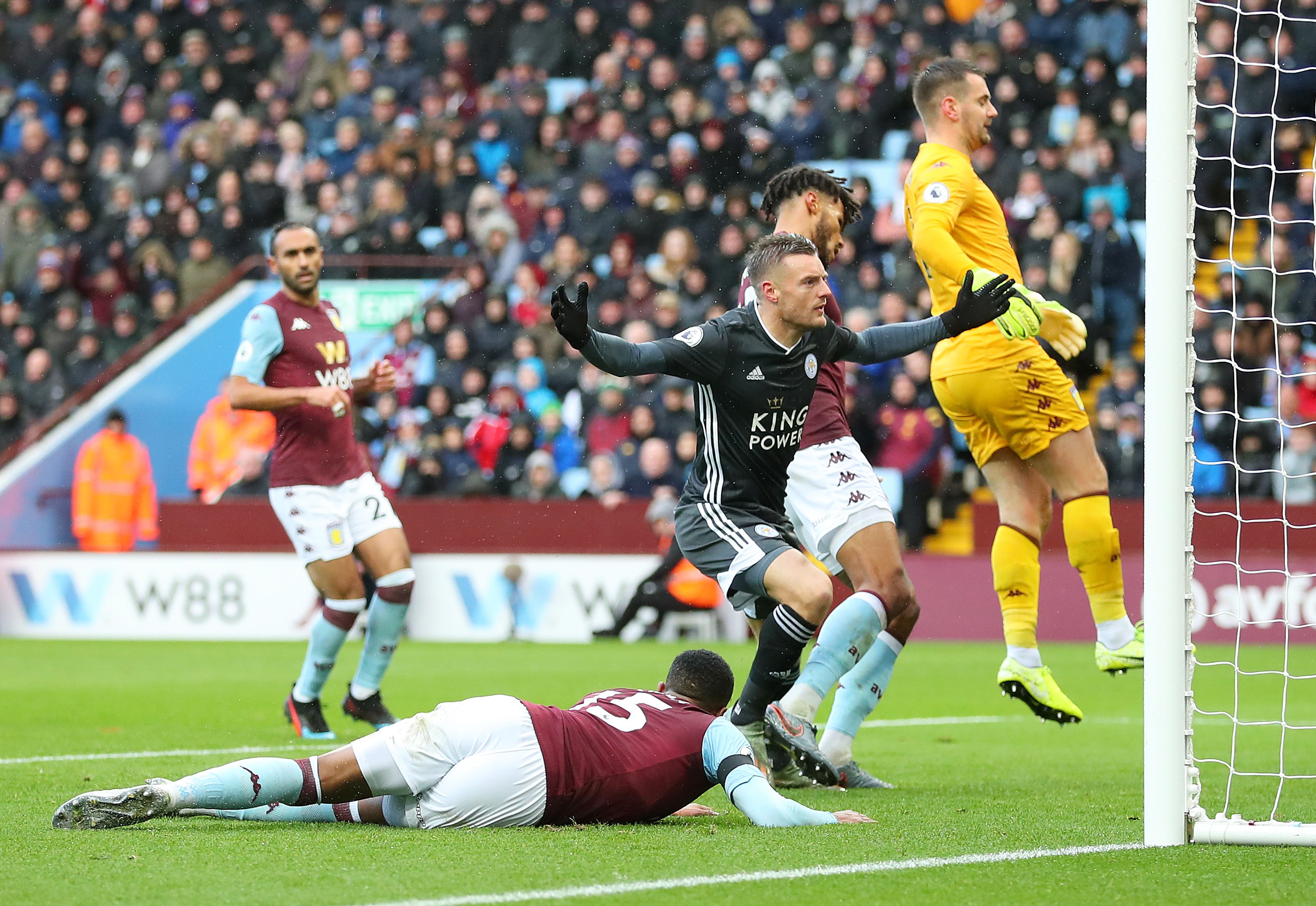 走向替补席 走向替补席